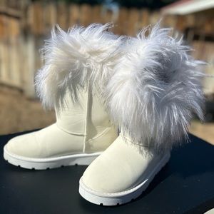 Bamboo Women's Faux Fur Cold Weather Boot